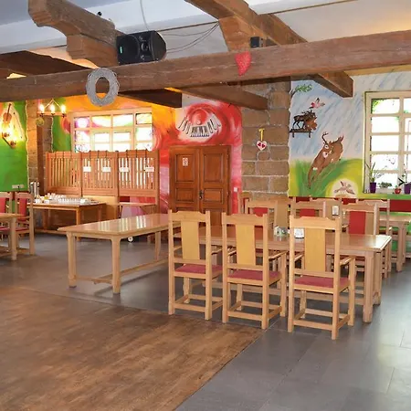 Hotel Famozclub Bakov nad Jizerou