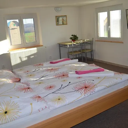 Famozclub Hotel