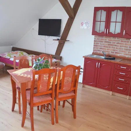Famozclub Hotel Bakov nad Jizerou