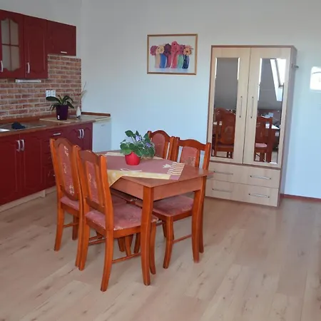 Famozclub Hotel Bakov nad Jizerou